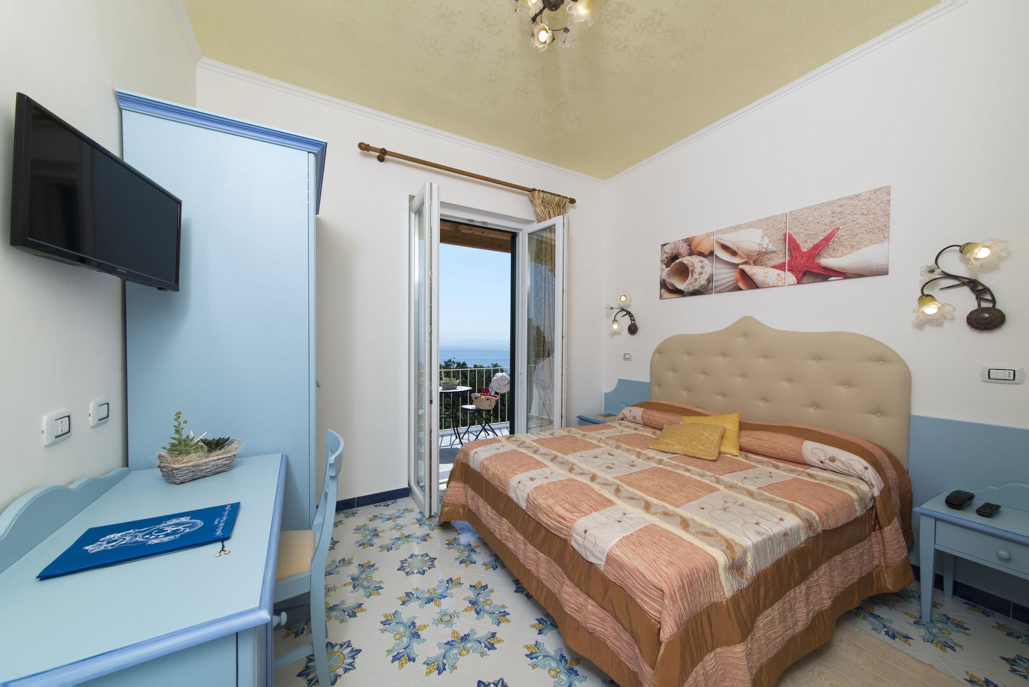 Hotel Giardino Delle Ninfe E La Fenice 3*
