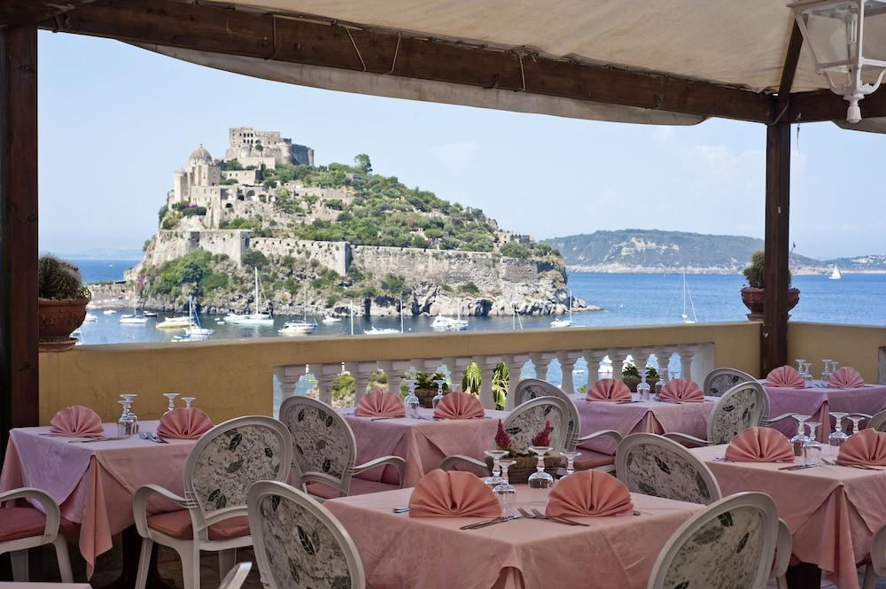 Giardino Delle Ninfe E La Fenice Hotel 3*