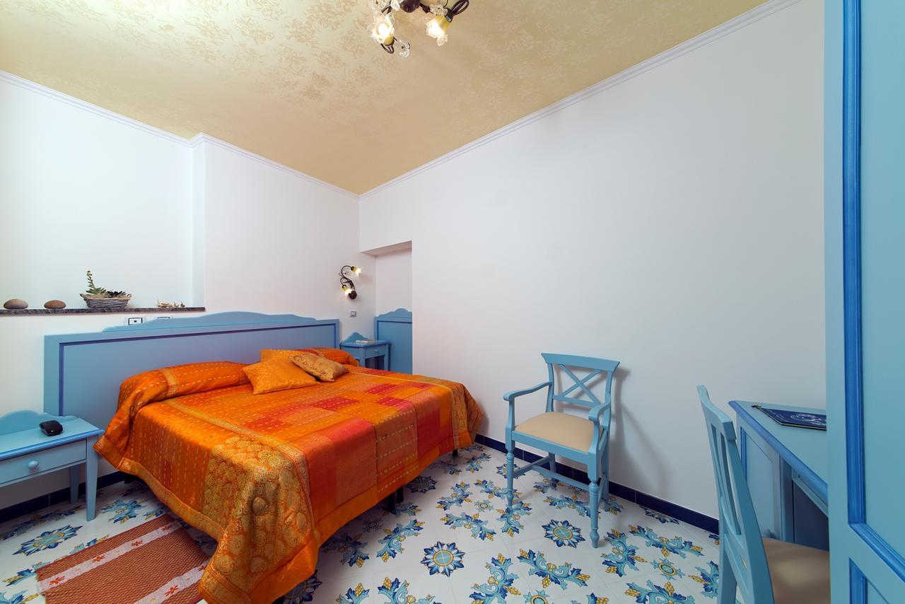 Giardino Delle Ninfe E La Fenice Hotel 3*